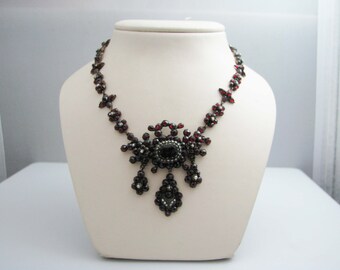 b581 Vintage Vermeil Bohemian Garnet and Seed Pearl Necklace