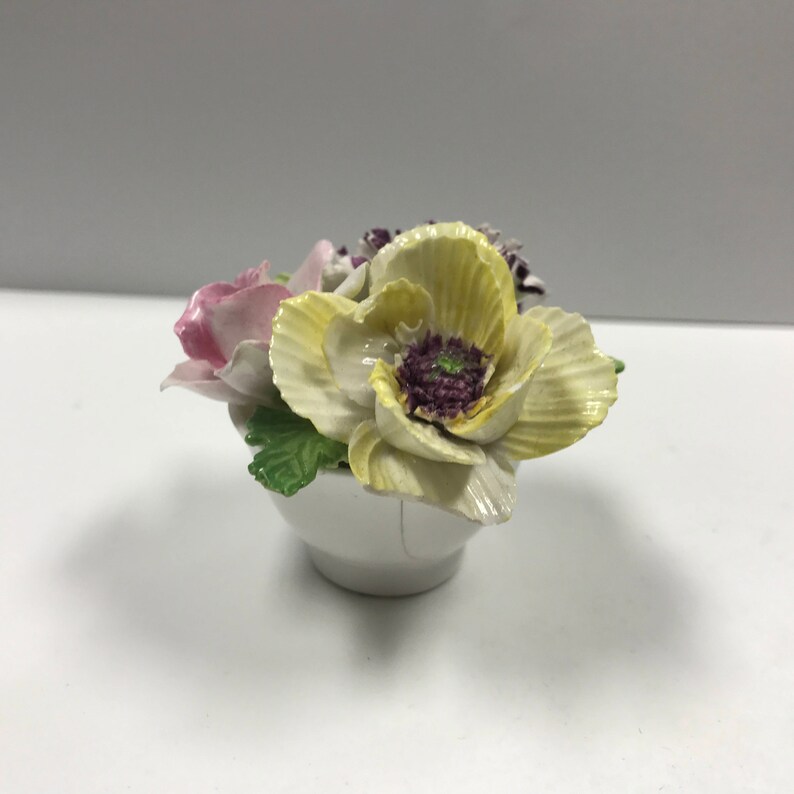 d203 Vintage Royal Adderley Floral Fine Bone China Crown England Flower Pot