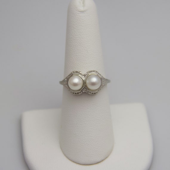 d652 Stunning Vintage 18k White Gold Pearl Ring - image 1