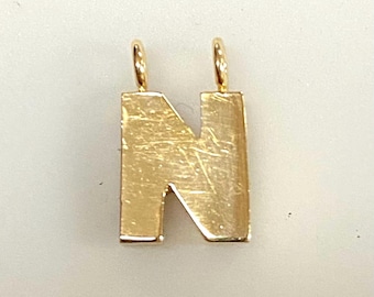 v608 Vintage 14k Yellow Gold Pendant Charm Jewelry Bracelet Making Part Letter N