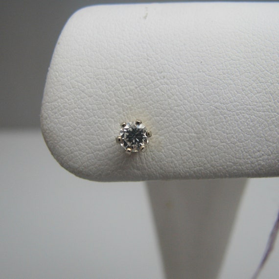 d917 14k White Gold Diamond Stud Earrings - image 3