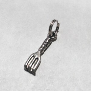 e058 Vintage Silver Tone Fork Charm Pendant
