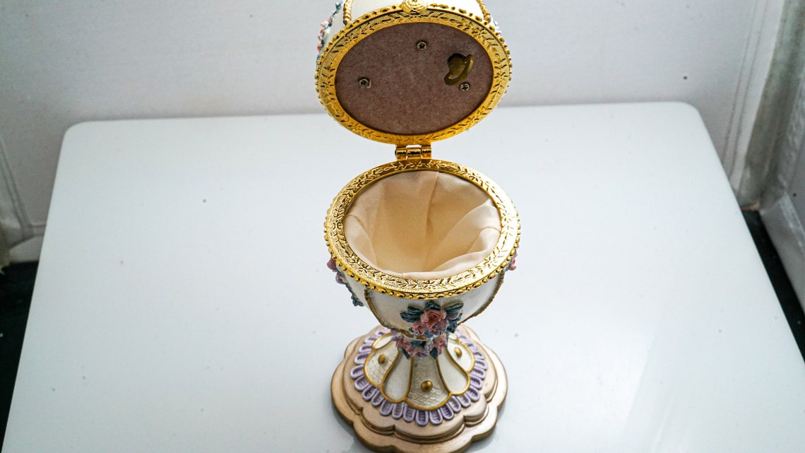 K151 Musical Hinged EggShape Music Box Etsy