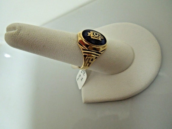 R735 Vintage 10k Yellow Gold Blue Spinel 1967 Clayton Class