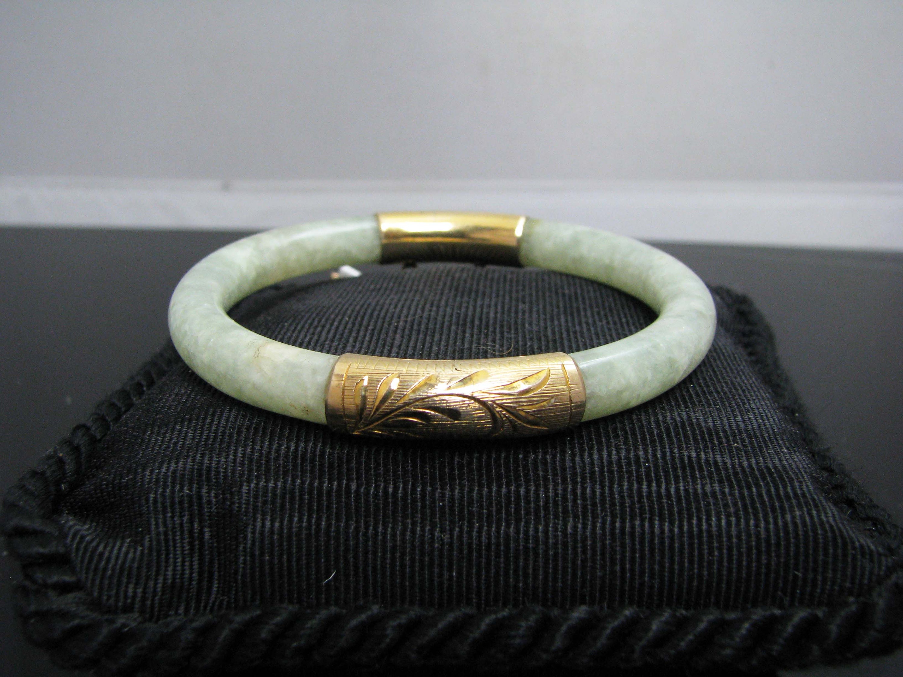 Jade bangle bracelet with gold clasp deals