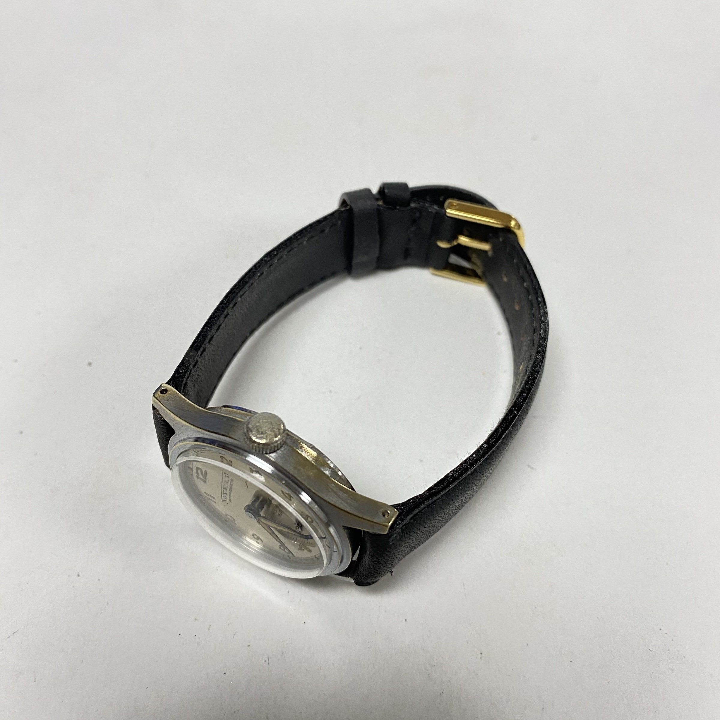 F748 Vintage Novelty Anti-magnetic Swiss Men's Wrist Watch