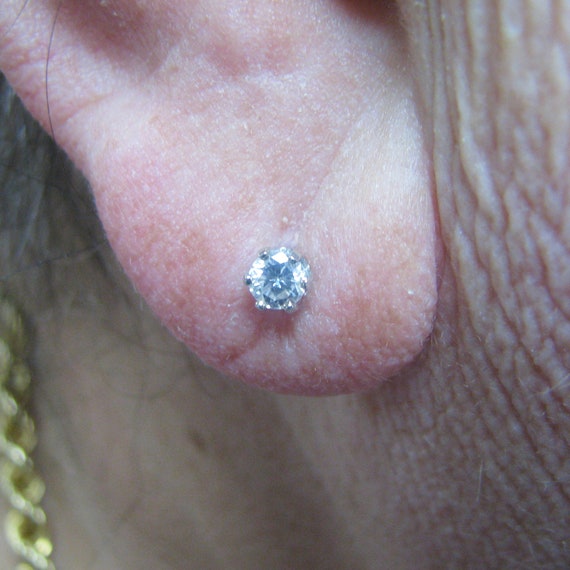 d917 14k White Gold Diamond Stud Earrings - image 5