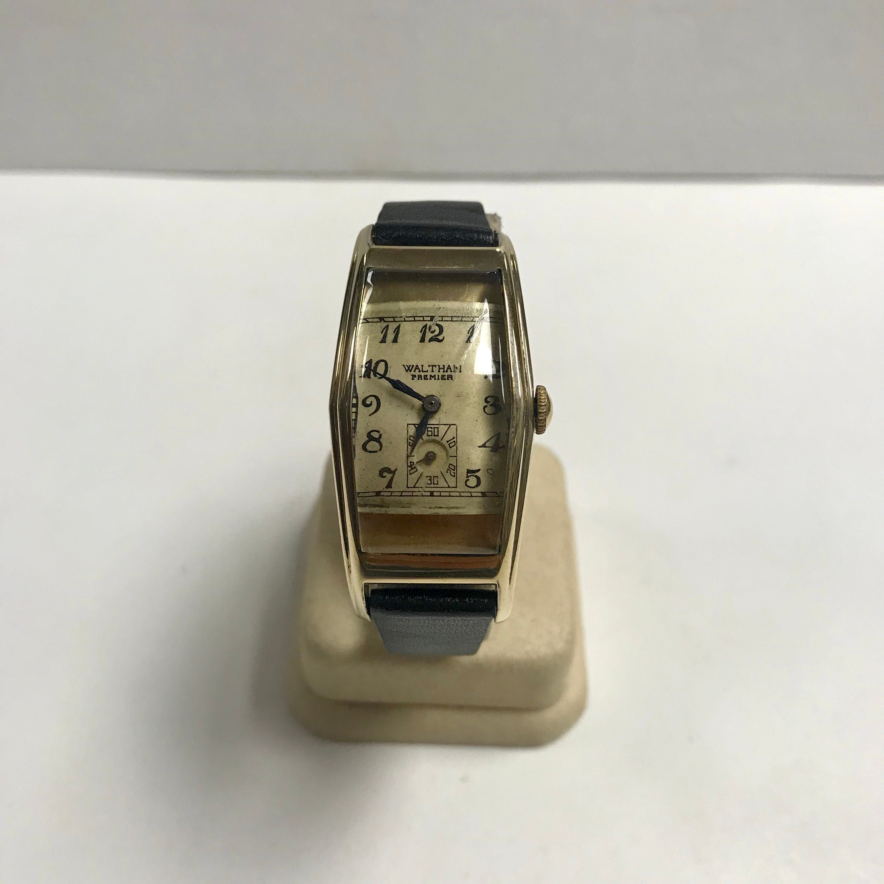アメリカヴィンテージ　ヴィンテージフレーム 70's vintage watch mens Zenith XL-TRONIC Quartz ref. 01 0031