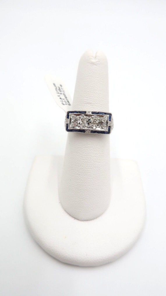 t548 Stunning Platinum 1ct Diamond and Sapphire Ri