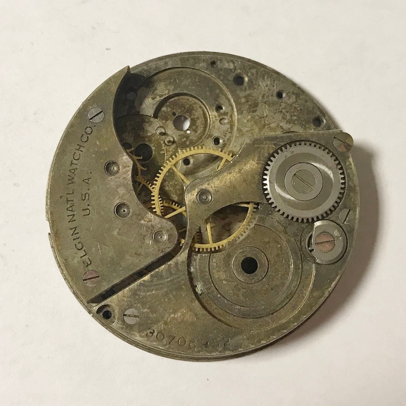 e975 Vintage Elgin Mechanical Wrist Watch Movement for Parts Repair image 1