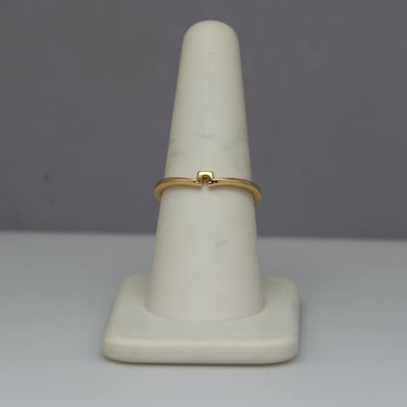 d500 Dainty 14kt Yellow Gold Wedding Band