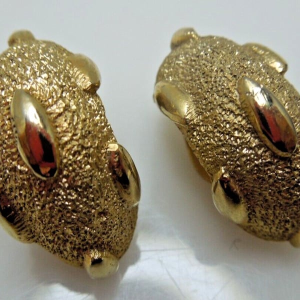 s644 Les Bernard - Authentic Vintage Signed Earrings