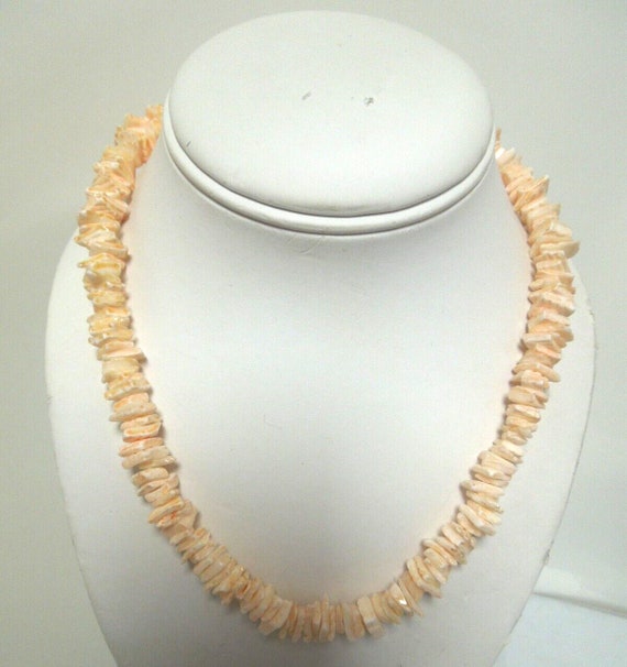 s248 Vintage Natural Coral Sea Shell Necklace 17"… - image 2