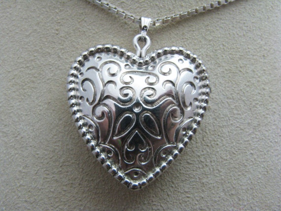 b812 Pretty Puffed Sterling Silver Heart Pendant … - image 3