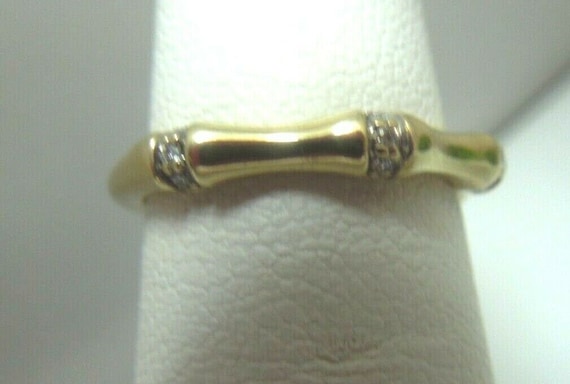 q604 Disney 9kt Yellow Gold Diamond .09 cts Size … - image 2