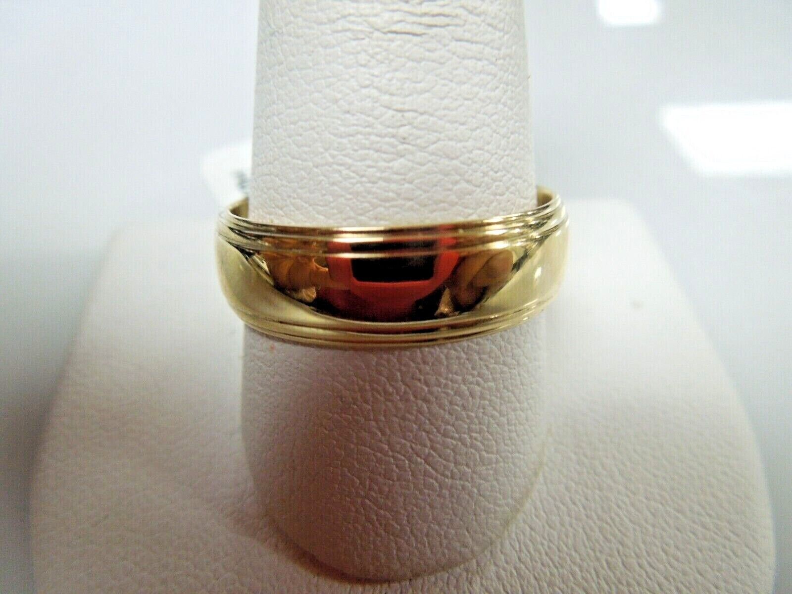 R191 Shane Co. Men s Wedding Band 14kt Yellow Gold Size 11.75USA