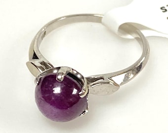 v632 Anillo vintage de oro blanco de 14 k con rubí morado y cabujón, talla 7,25