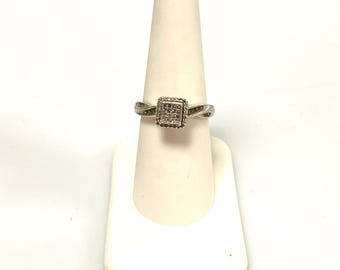 v595 Vintage Sterling Silver White Rhinestone Stone Twisted Band Ring Size 7.5