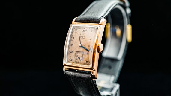 K554 Vintage Elgin De Luxe Mechanical Wristwatch - image 4
