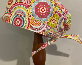 Gorro quirúrgico con estampado de medallón: gorro quirúrgico brillante, elástico o con lazo en la espalda