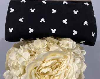 Clutch de Mickey hecho a mano personalizado - Solo uno disponible