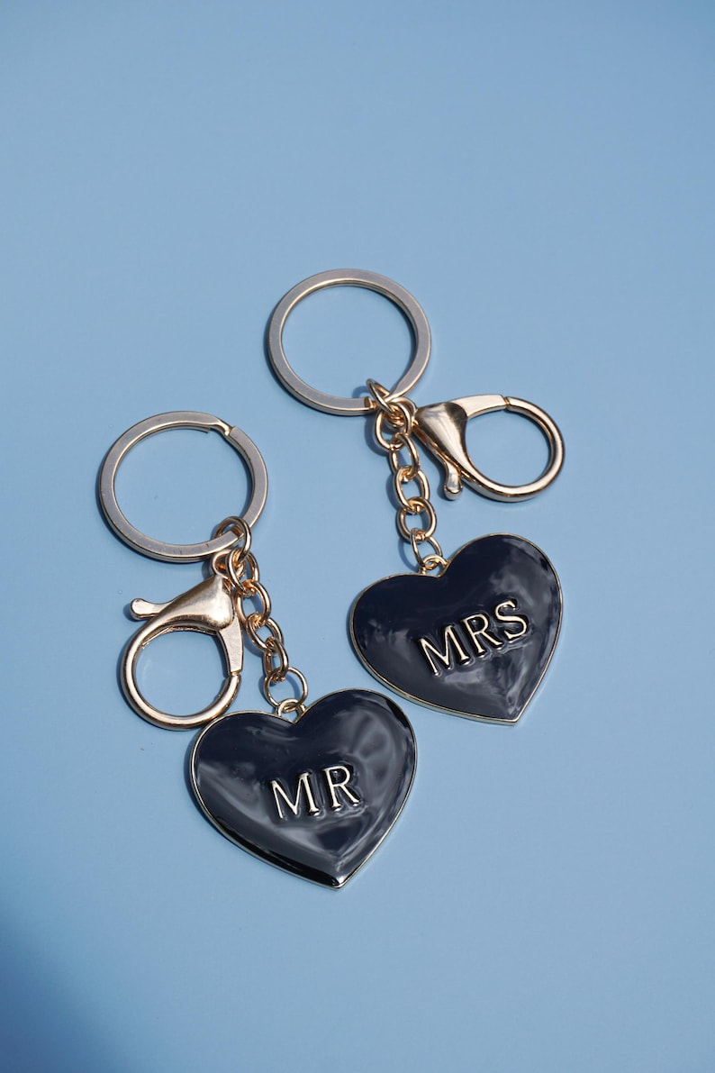 Mrs Keychain Bride Key Chain Best Friend Engagement Gift for Her Friend Newly Engaged Gift Bride to Be Gift Idea Just Engaged Gift Key Ring