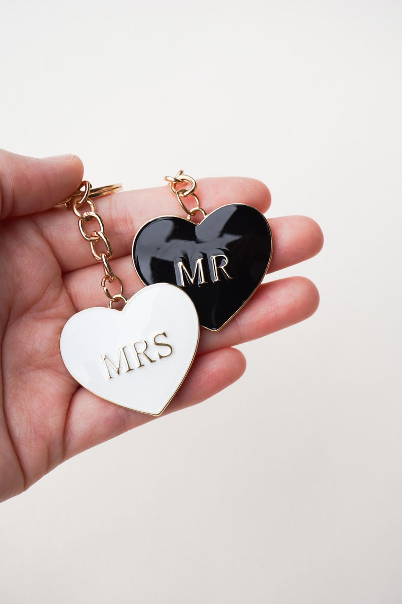 Mrs Keychain Bride Key Chain Best Friend Engagement Gift for Her Friend Newly Engaged Gift Bride to Be Gift Idea Just Engaged Gift Key Ring