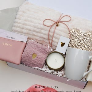 Sending a Hug Gift Box Birthday Gift Basket for Her Women Self Care Gift Box Cozy Care Package Thank You Gift Mom Christmas Gift Get Well