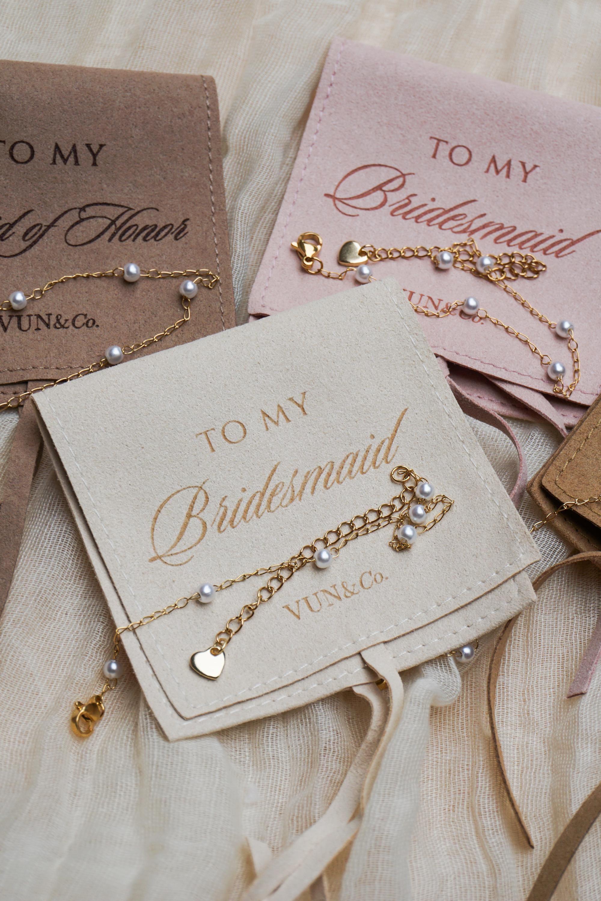 Bridesmaid Jewelry Gold Pearl Bracelet Gift for Maid of Honor Wedding Party Proposal Jewelry Pouch Gift Personalized Bridal Party Gift Idea