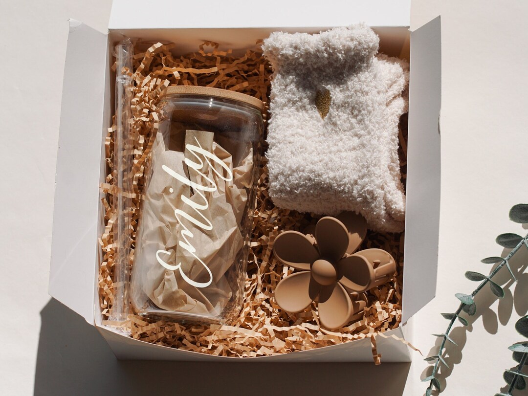 Birthday Gift Box for Sister Personalized Name Gift Mom Birthday Gift Set Best Friend Birthday