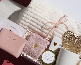 Sending a Hug Gift Box Birthday Gift Basket for Her Women Self Care Gift Box Cozy Care Package Thank You Gift Mom Christmas Gift Get Well