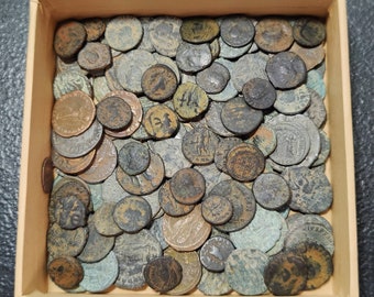 ONE (1) High Grade Ancient Roman Coin / Constantine the Great Era 330 AD