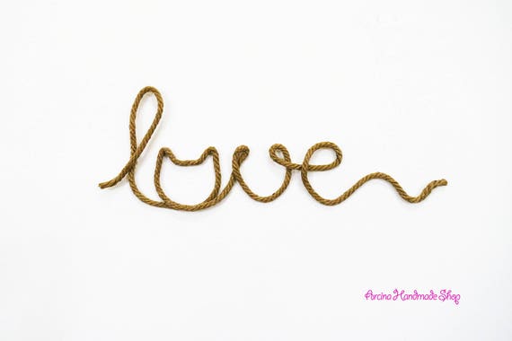 Rope Cat 'Love' Wall Decor: Rustic Home Sign