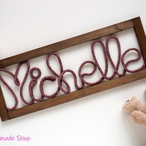 Placa de nome para menina de creche, Placa de nome infantil personalizada, Placa de nome com moldura de madeira, Placa de nome de corda de fazenda, Placa de madeira chique e surrada, Letras de bebê