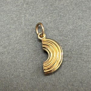 Bronze Macaroni Pasta Charm, Noodle Charm, Pasta Charm, Fast Food Charm, Food Charm, Italian Food Charm, Foodie Gift, Chef Gift