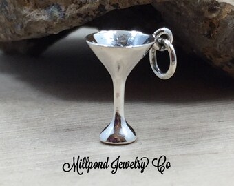 Bead Charm White Sterling Silver Themed 24.55 mm 7.27 Reflections Enameled Martini Dangle Bead Charm White Sterling Silver Themed 24.55 mm 7.27 Reflections Enameled Martini Dangle