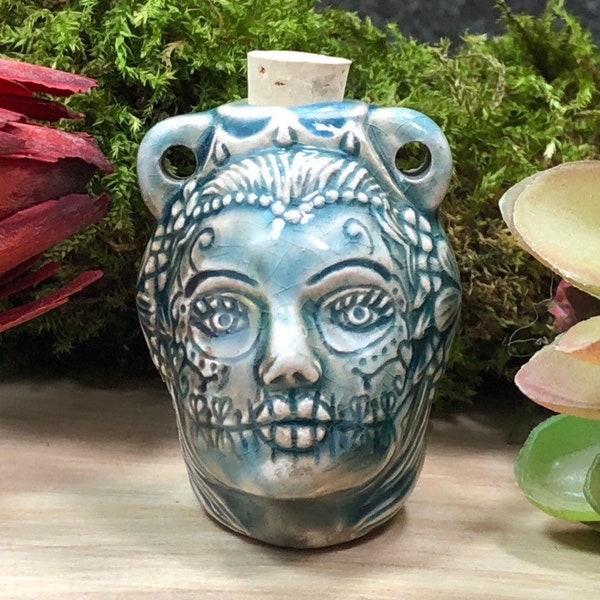 Sugar Skull Bottle, Raku Sugar Skull Bottle, Sugar Skull Women Pendant, Skull Pendant, Peruvian Ceramic Bottle, Ceramic Bottle, Skull Bottle