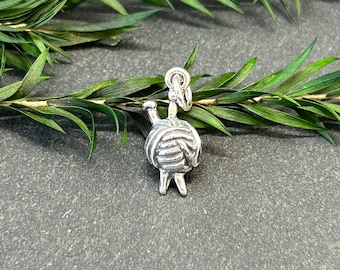 Knitting Needles with Yarn Charm, Yarn Charm, Needle and Yarn Charm, Gifts for Knitters, Knitting Charm, Sterling Silver Charms