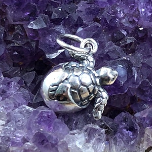 Baby Sea Turtle Charm, Sea Turtle Charm, Baby Sea Turtle Pendant, Sea Life Charm, Ocean Charm, Ocean Pendant, Beach Charm, Sterling Silver