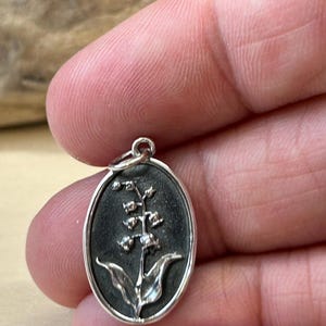 Sterling Silver Lily Of The Valley Charm, May Birth Flower Charm, Birth Flower Charms, Flower Charm, Flower Pendant immagine 3