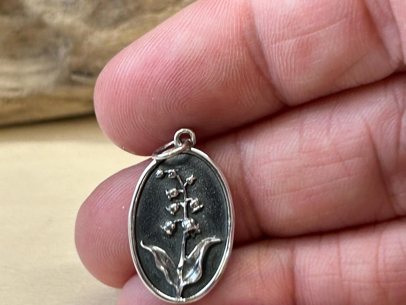 Sterling Silver Lily Of The Valley Charm, May Birth Flower Charm, Birth Flower Charms, Flower Charm, Flower Pendant immagine 3