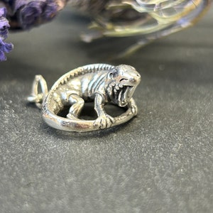 Lizard Charm, Sterling Silver Charm, Reptile Charm, Lizard Pendant, Animal Lover