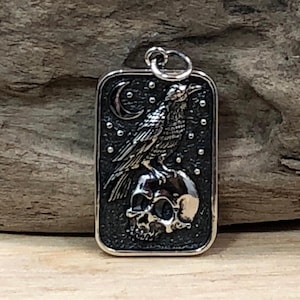 Sterling Silver Skull Pendant with Raven, Sterling Silver Raven Skull Charm, Raven Charm, Raven Pendant, Sparrow Skull Charm