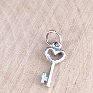 Key Charm, Key Pendant, Small Key Charm, Heart Key Charm, Heart Key Pendant, Silver Key Charm, Silver Key Pendant, PS01157