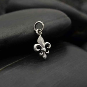 Fleur De Lis Charm, Fleur De Lis Pendant, Sterling Silver Fluer De Lis, Sterling Silver Charm, Sterling Silver Pendant, PS0185