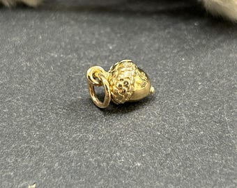 Acorn Charm, Acorn Pendant, Tiny Acorn Charm, Nature Charm, Natural Charm, Nature Pendant, Bronze Acorn Charm, TINY