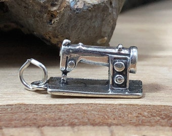 Free Ship 100Pcs Antique Silver sewing machine Charms Pendant 17x20mm Free Ship 100Pcs Antique Silver sewing machine Charms Pendant 17x20mm