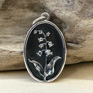 Sterling Silver Lily Of The Valley Charm, May Birth Flower Charm, Birth Flower Charms, Flower Charm, Flower Pendant immagine 2