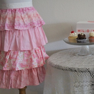 Vintage 50&#39;s 60&#39;s Mid Century Housewife Bombshell Ruffled Tiered Hostess Kitchen Serving Apron Kitsch