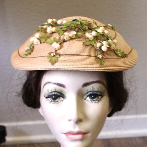Vintage 1940s 50s Summer Straw Platter Hat White Sweet Peas Celluloid Faux Pearl With Rhinestones / OSFM